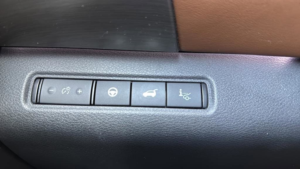 Certified 2023 Nissan Pathfinder Platinum w/ Lighting Package (N93) image 32