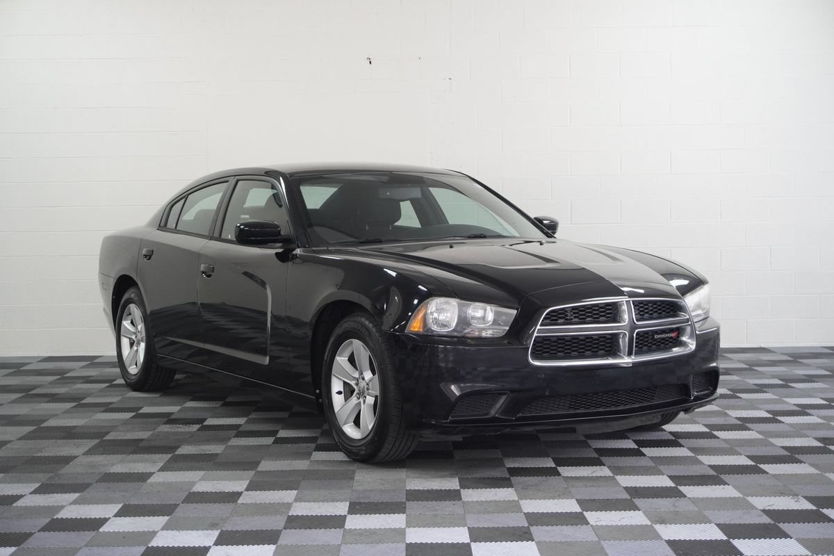 Used 2013 Dodge Charger SE w/ Connectivity Group RWD image 7