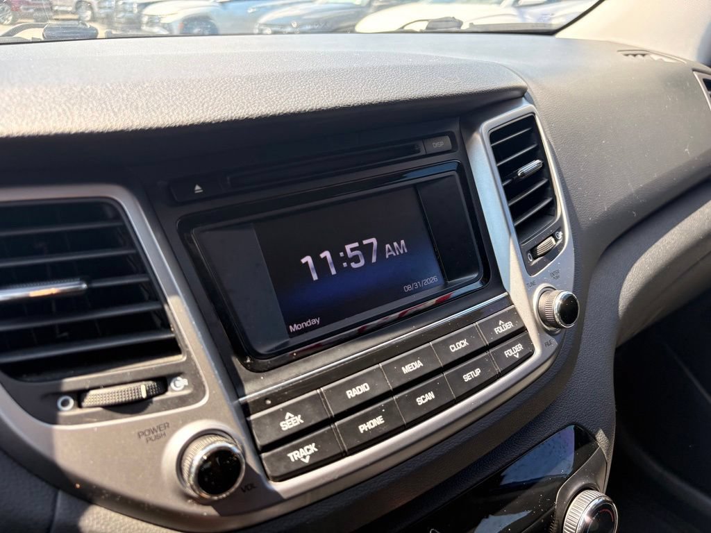 Used 2018 Hyundai Tucson SE w/ Cargo Package FWD image 16