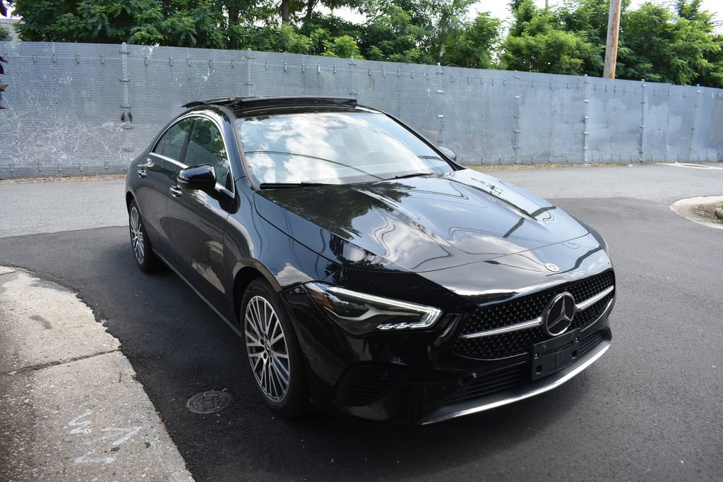 Used 2025 Mercedes-Benz CLA 250 image 4