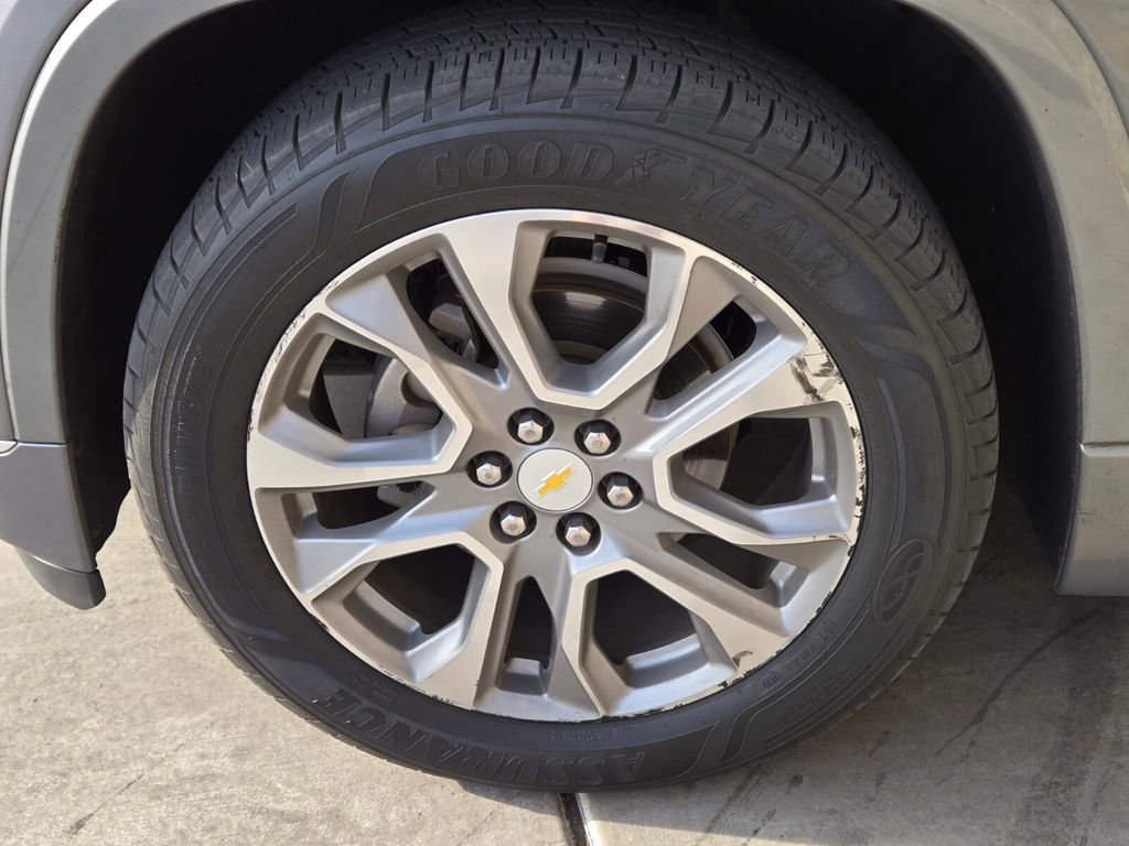 Used 2019 Chevrolet Traverse Premier w/ Driver Confidence II Package image 5