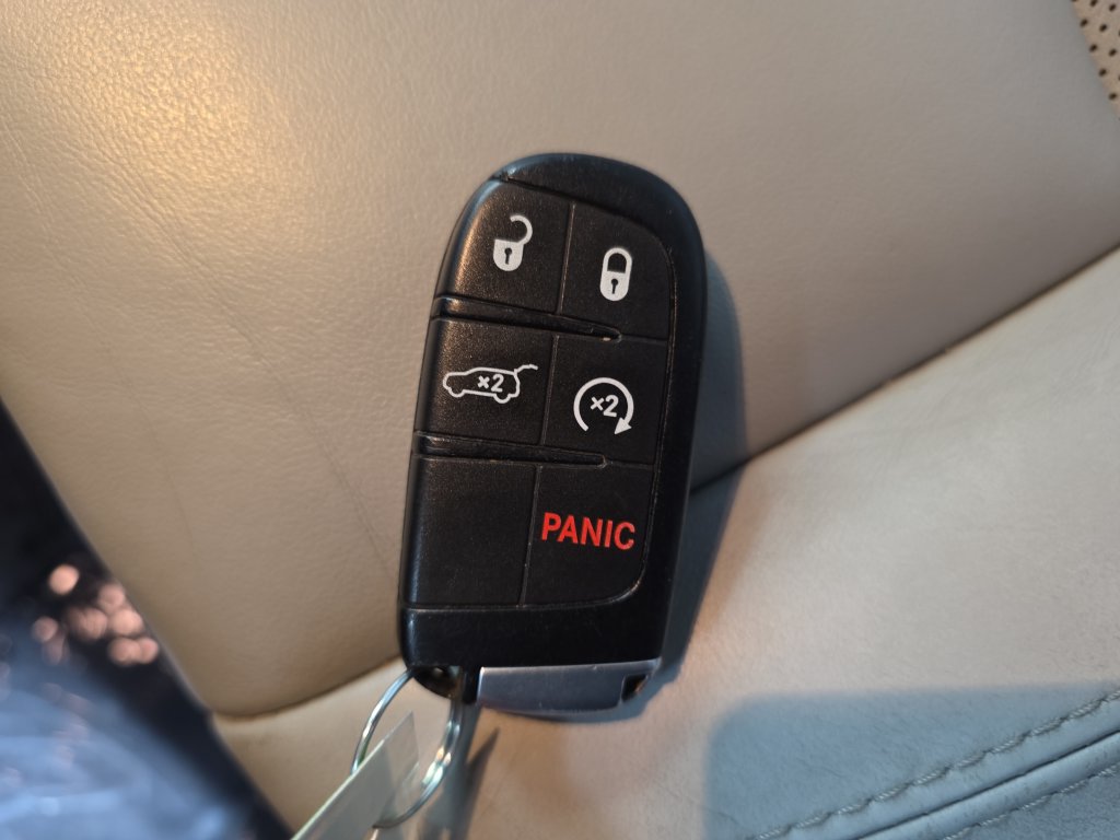 Used 2018 Jeep Grand Cherokee Limited AWD/4WD image 36