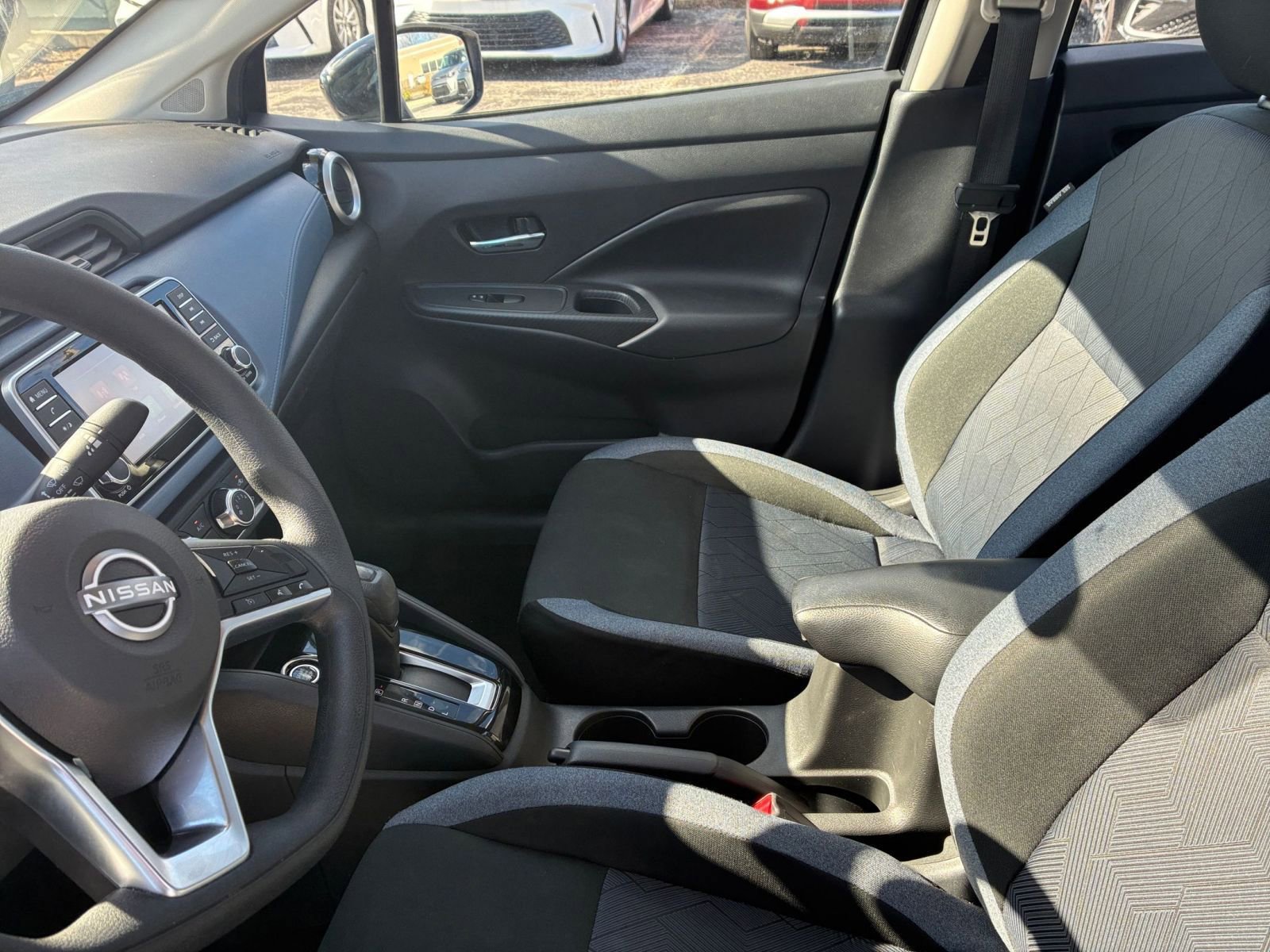 Used 2025 Nissan Versa SV image 35