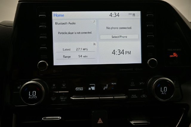 Used 2022 Toyota Highlander XLE FWD image 14
