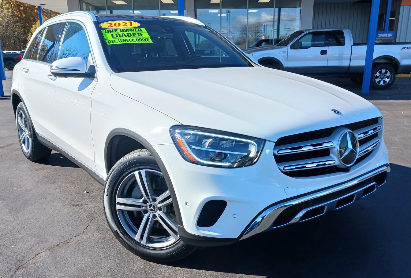 Used 2021 Mercedes-Benz GLC 300 4MATIC image 2