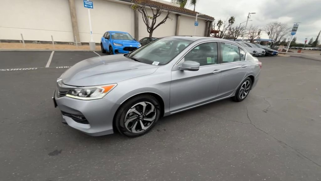 Used 2017 Honda Accord EX image 4