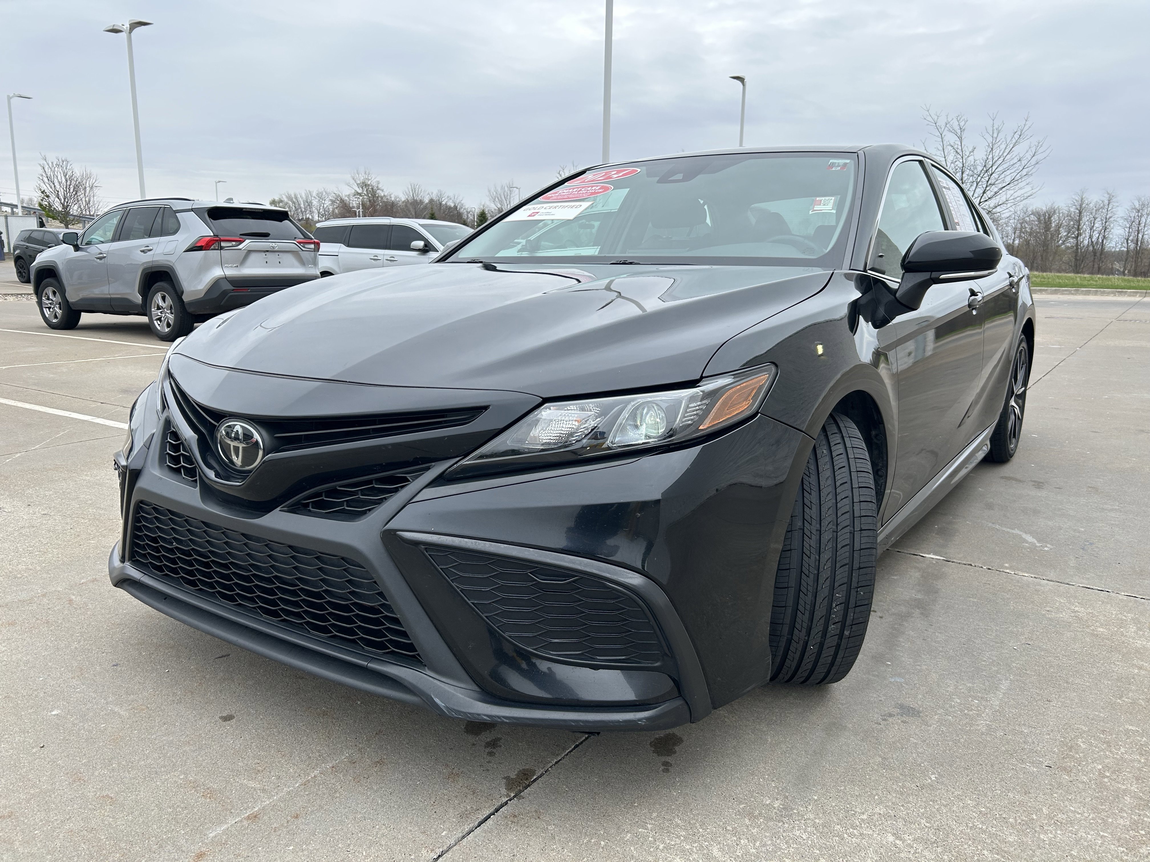Certified 2024 Toyota Camry SE FWD image 3