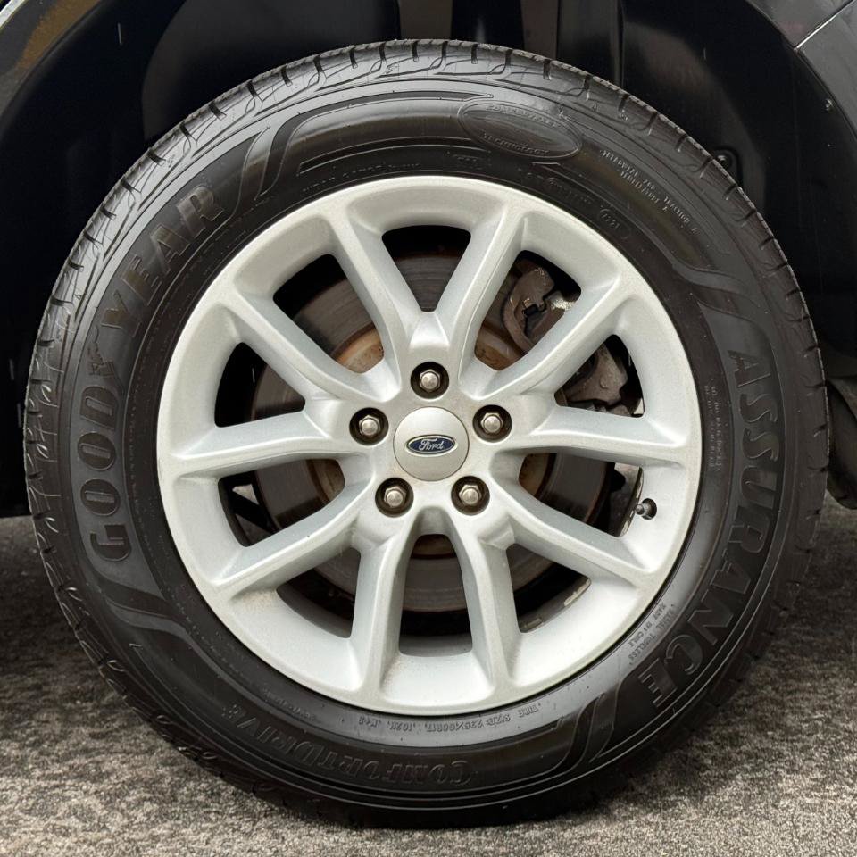 Used 2014 Ford Flex SE FWD image 17