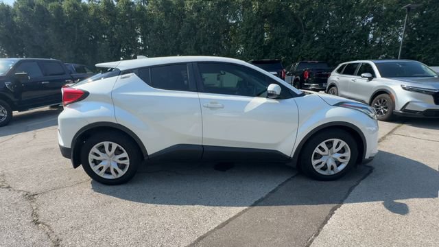 Used 2020 Toyota C-HR LE FWD image 9
