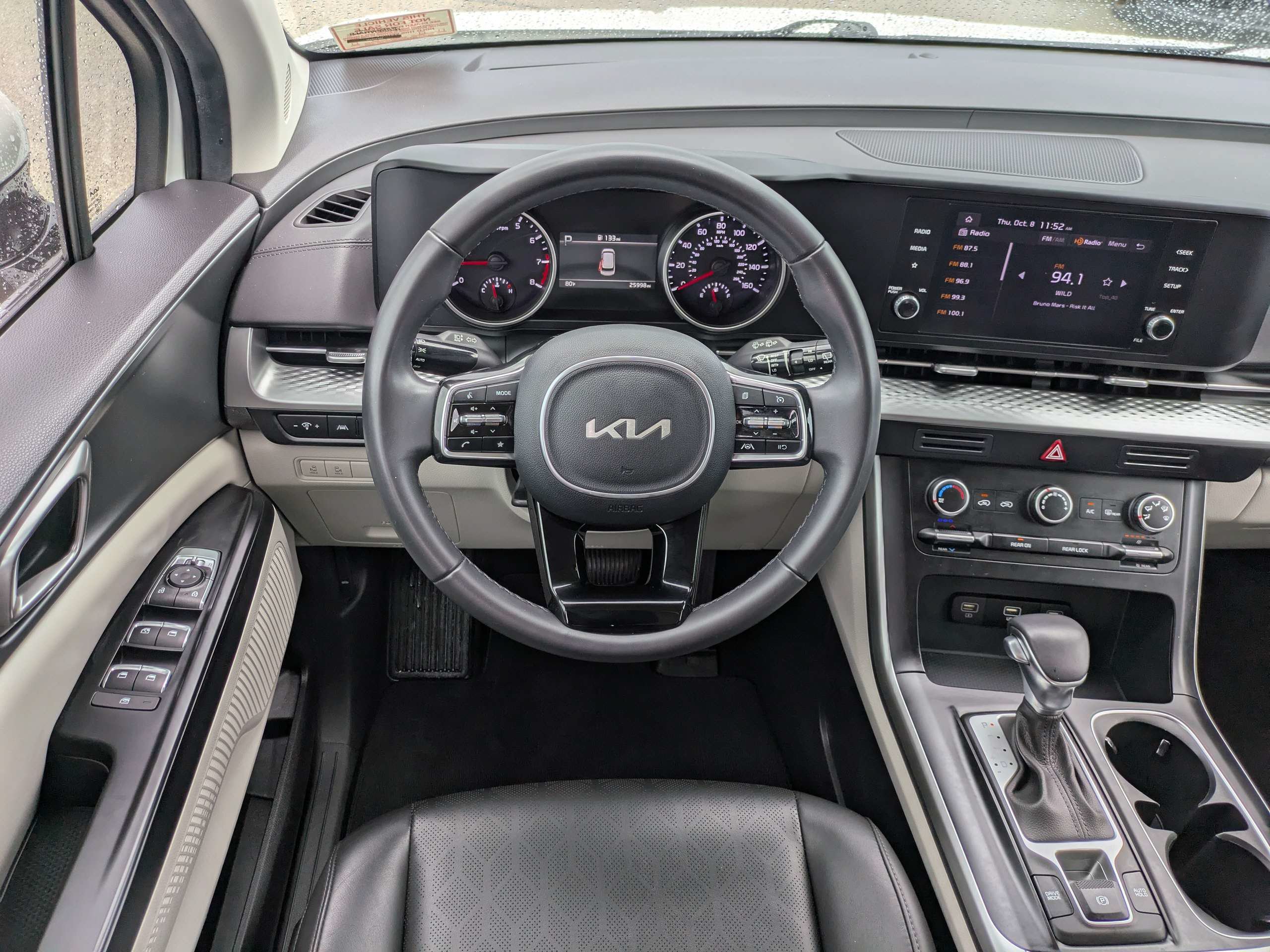 Certified 2024 Kia Carnival LX FWD image 16