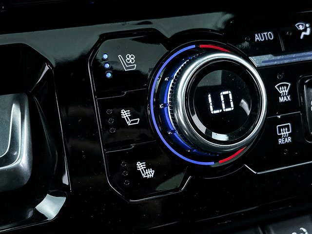 Used 2023 GMC Sierra 1500 AT4 w/ AT4 Preferred Package image 9