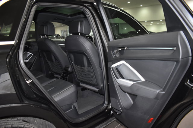 Used 2023 Audi Q3 2.0T Premium Plus w/ Premium Plus Package image 21