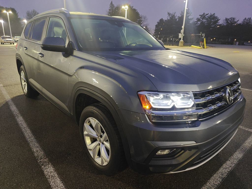Used 2019 Volkswagen Atlas SE w/ Towing Package image 3