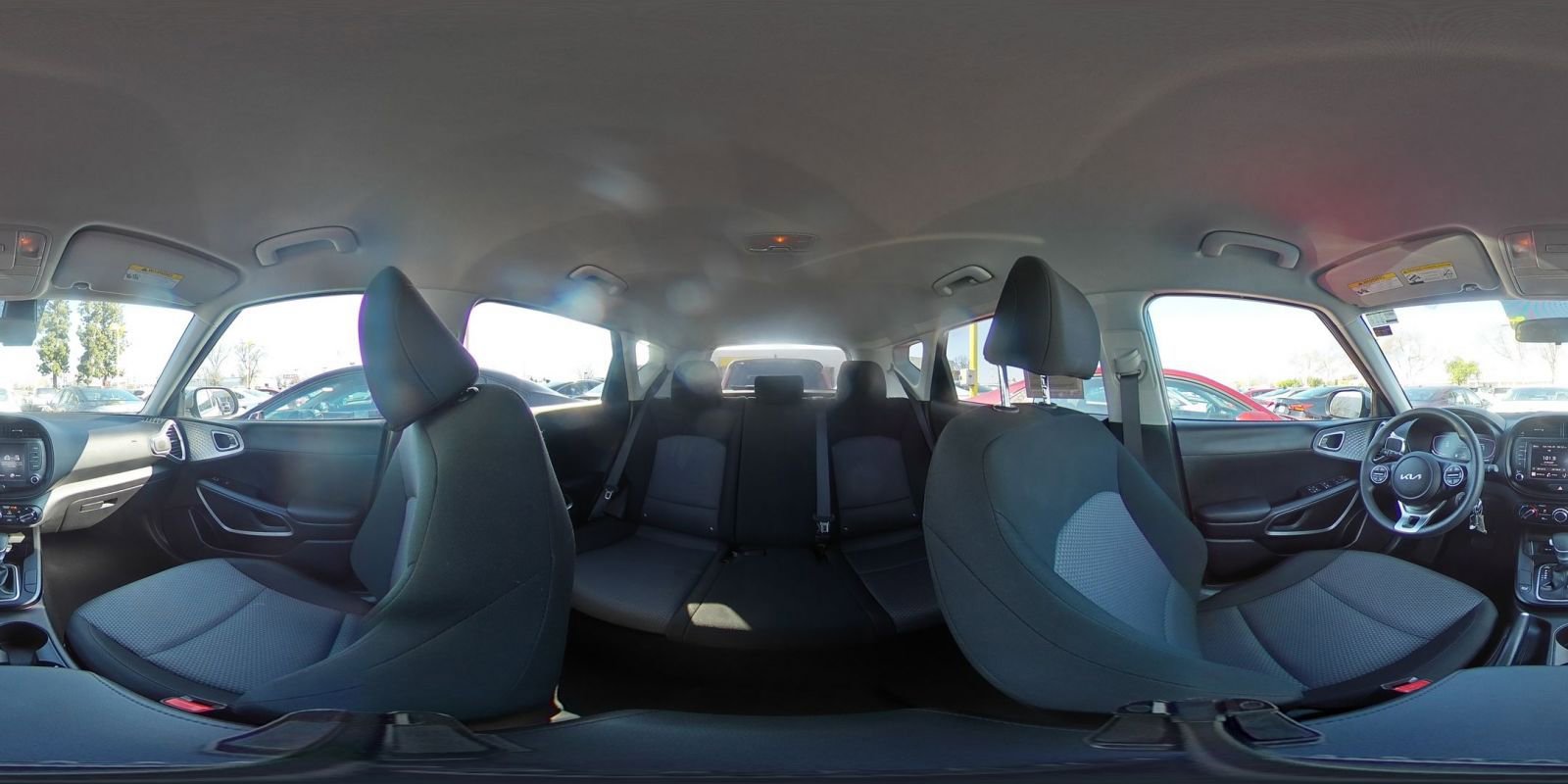 Used 2025 Kia Soul LX w/ LX Technology Package image 40