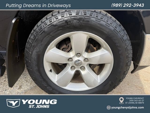 Used 2018 RAM 1500 Classic SLT w/ SLT Plus D←cor Group AWD/4WD image 12