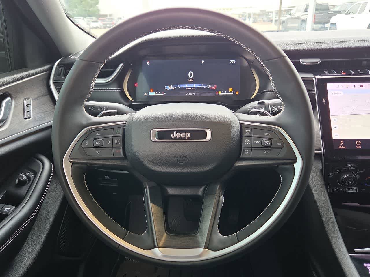 Used 2023 Jeep Grand Cherokee Limited w/ Luxury Tech Group II AWD/4WD image 19