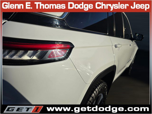 Used 2022 Jeep Grand Cherokee Limited 4xe image 12