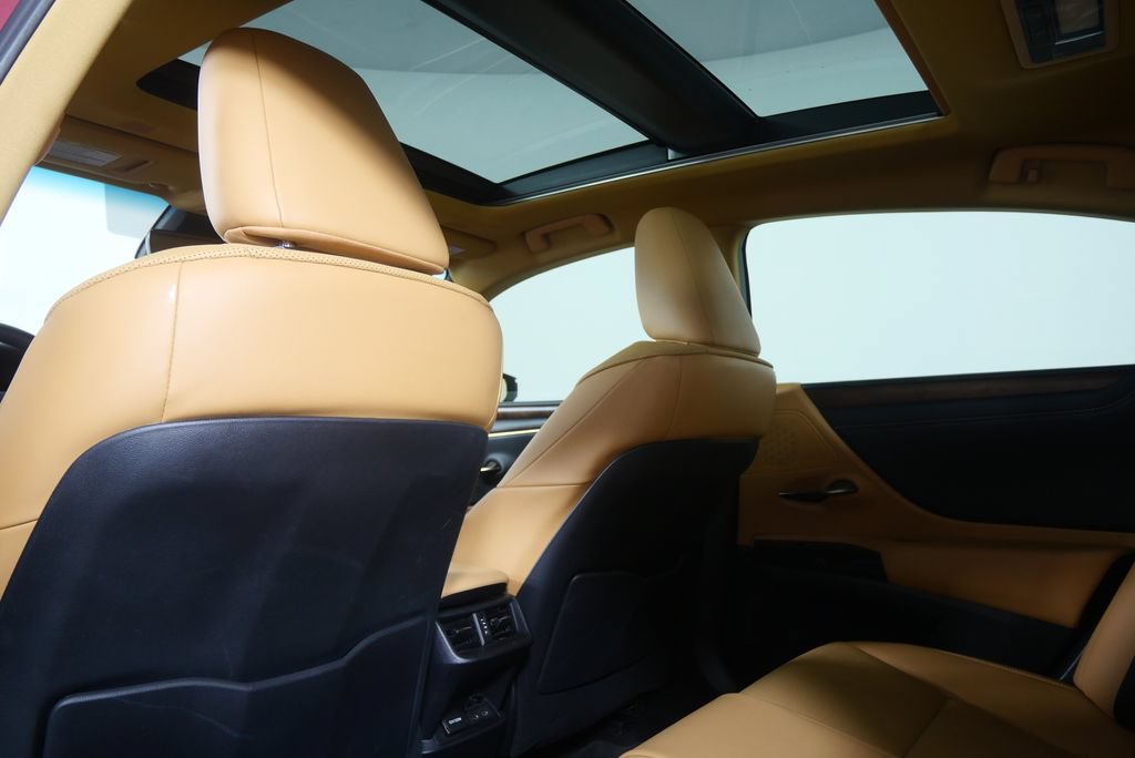 Used 2022 Lexus ES 350 w/ Premium Package FWD image 16