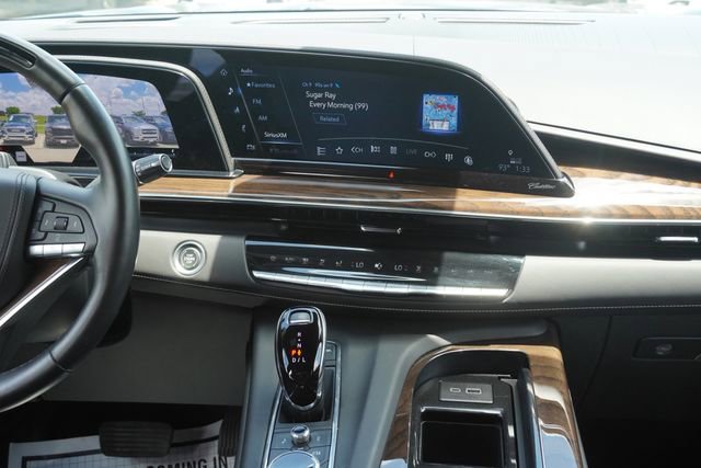 Used 2024 Cadillac Escalade ESV Premium Luxury Platinum image 16