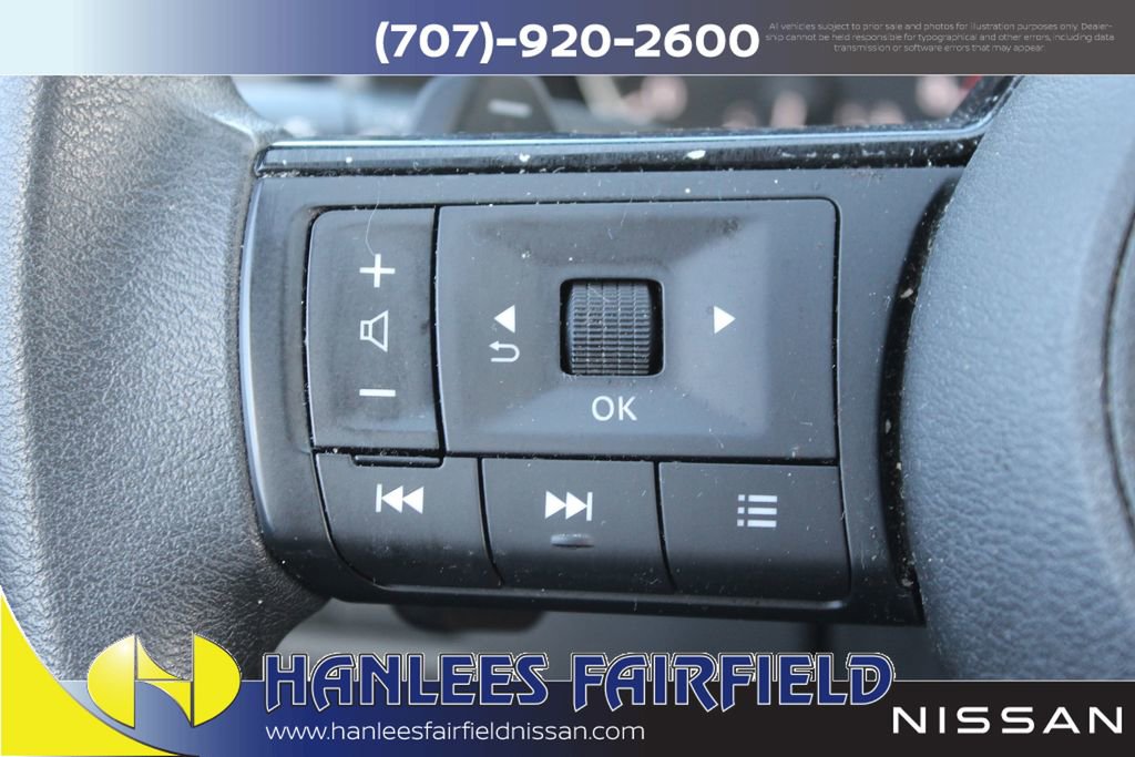 Used 2023 Nissan Rogue SV image 29
