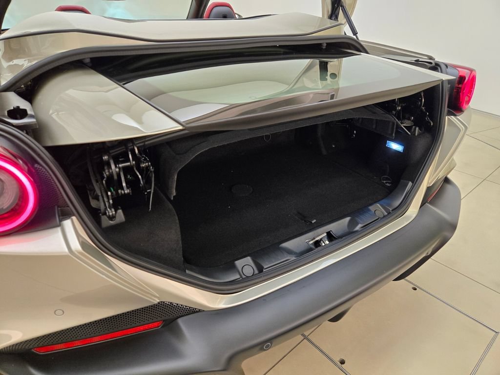Used 2023 Ferrari Portofino M RWD image 23
