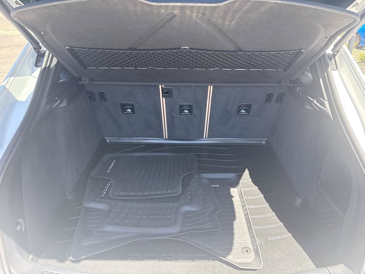 Used 2019 Porsche Macan AWD/4WD image 17