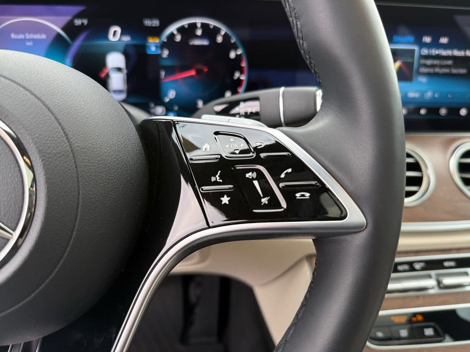 Certified 2023 Mercedes-Benz E 350 4MATIC Sedan image 20