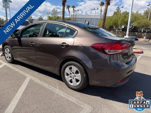 Used 2017 Kia Forte LX FWD image 4