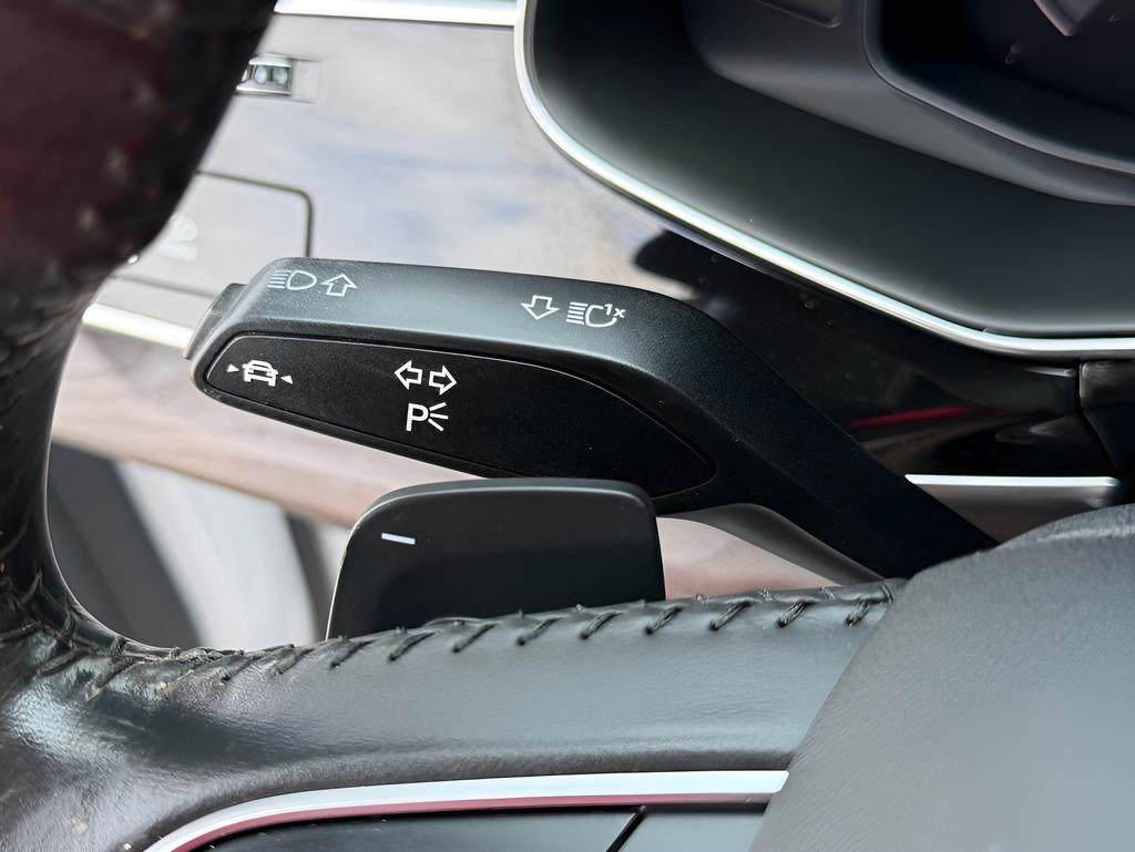 Used 2019 Audi Q8 Prestige w/ Luxury Package image 40