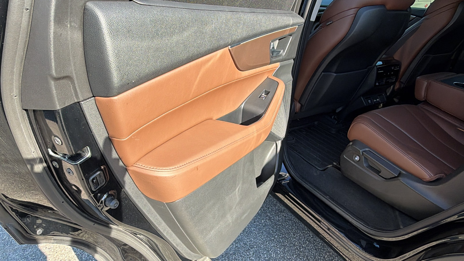 Used 2023 Acura MDX w/ Technology Package FWD image 22