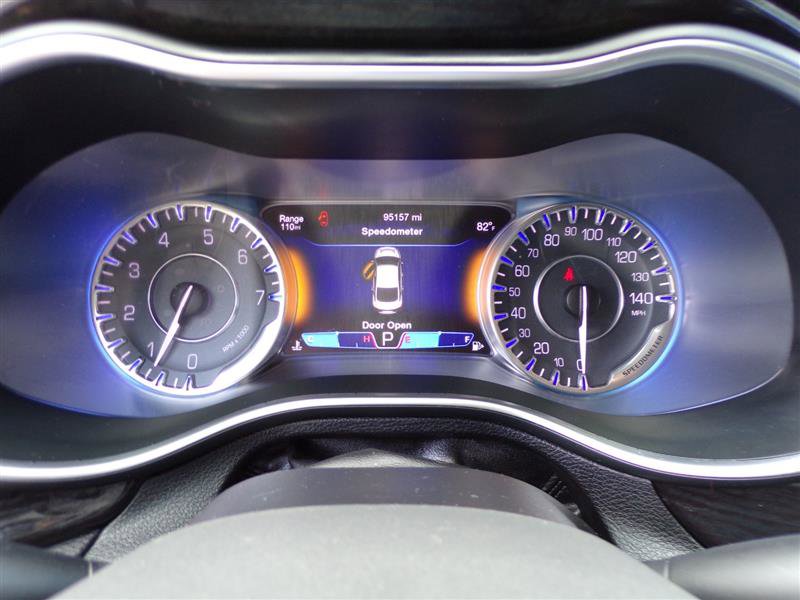 Used 2015 Chrysler 200 C w/ Navigation & Sound Group I image 33
