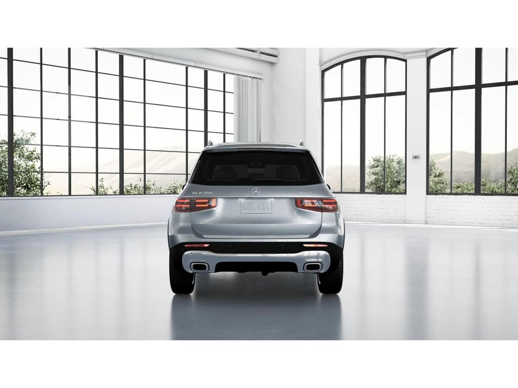 Used 2026 Mercedes-Benz GLB 250 4MATIC image 25