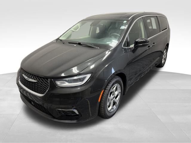 Used 2024 Chrysler Pacifica Limited
