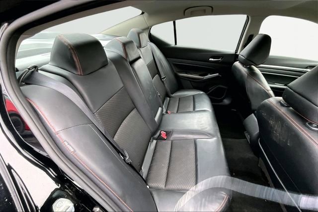 Used 2024 Nissan Altima 2.5 SR image 17