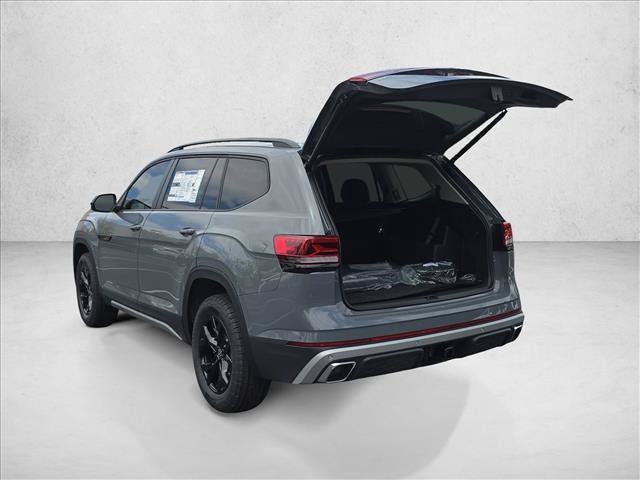New 2026 Volkswagen Atlas Peak Edition AWD/4WD image 3