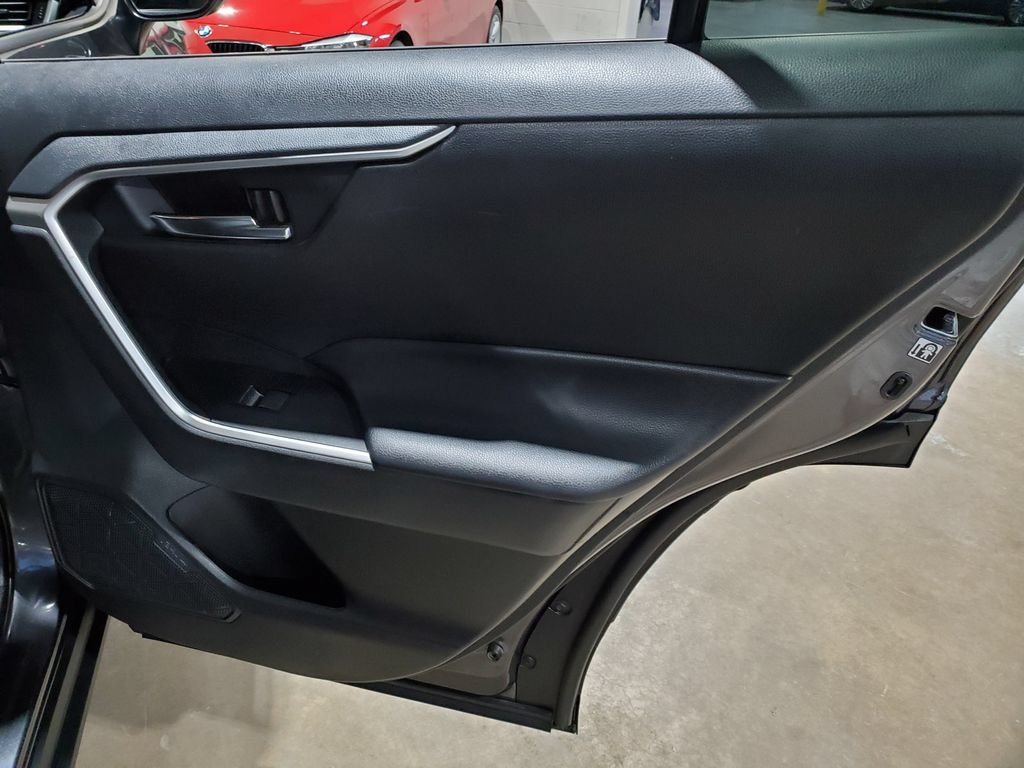 Used 2020 Toyota RAV4 XLE AWD/4WD image 20