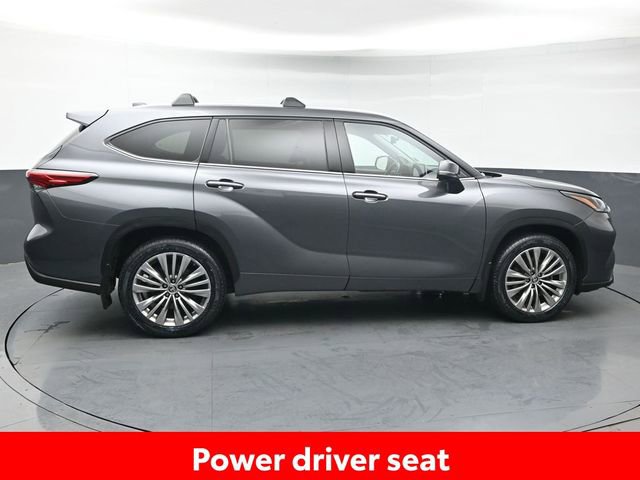 Used 2023 Toyota Highlander Platinum AWD/4WD image 8