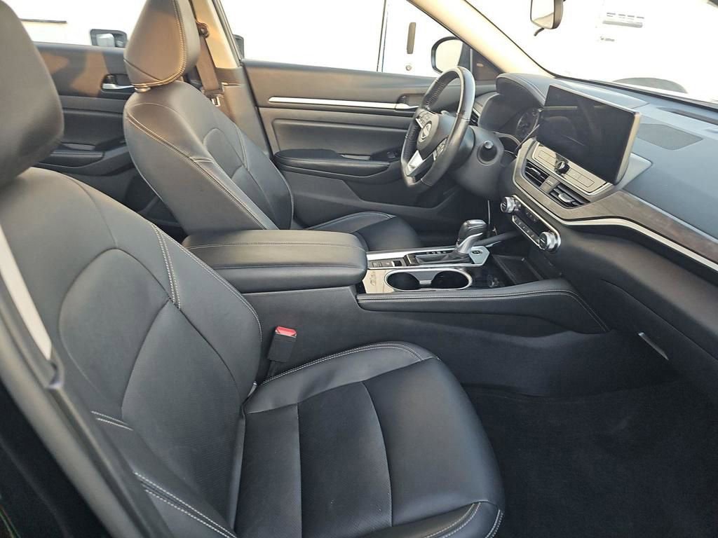 Used 2025 Nissan Altima 2.5 SL image 39