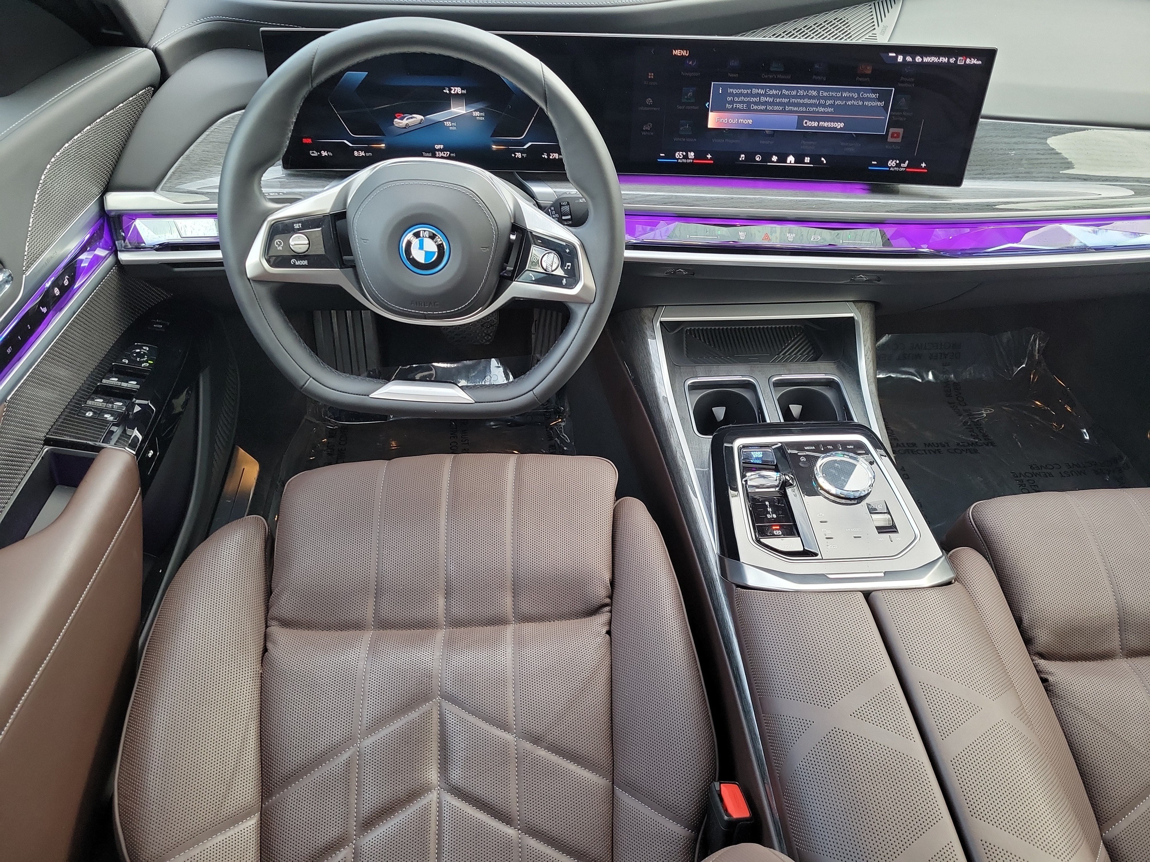 Certified 2023 BMW i7 xDrive60 AWD/4WD image 6