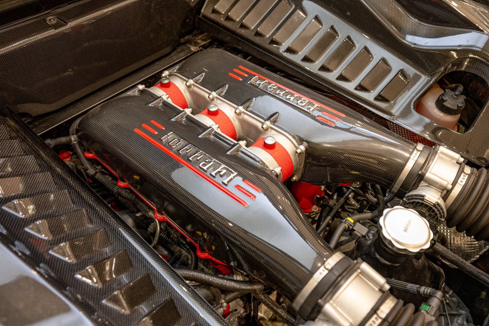 Used 2014 Ferrari 458 Speciale Coupe RWD image 25
