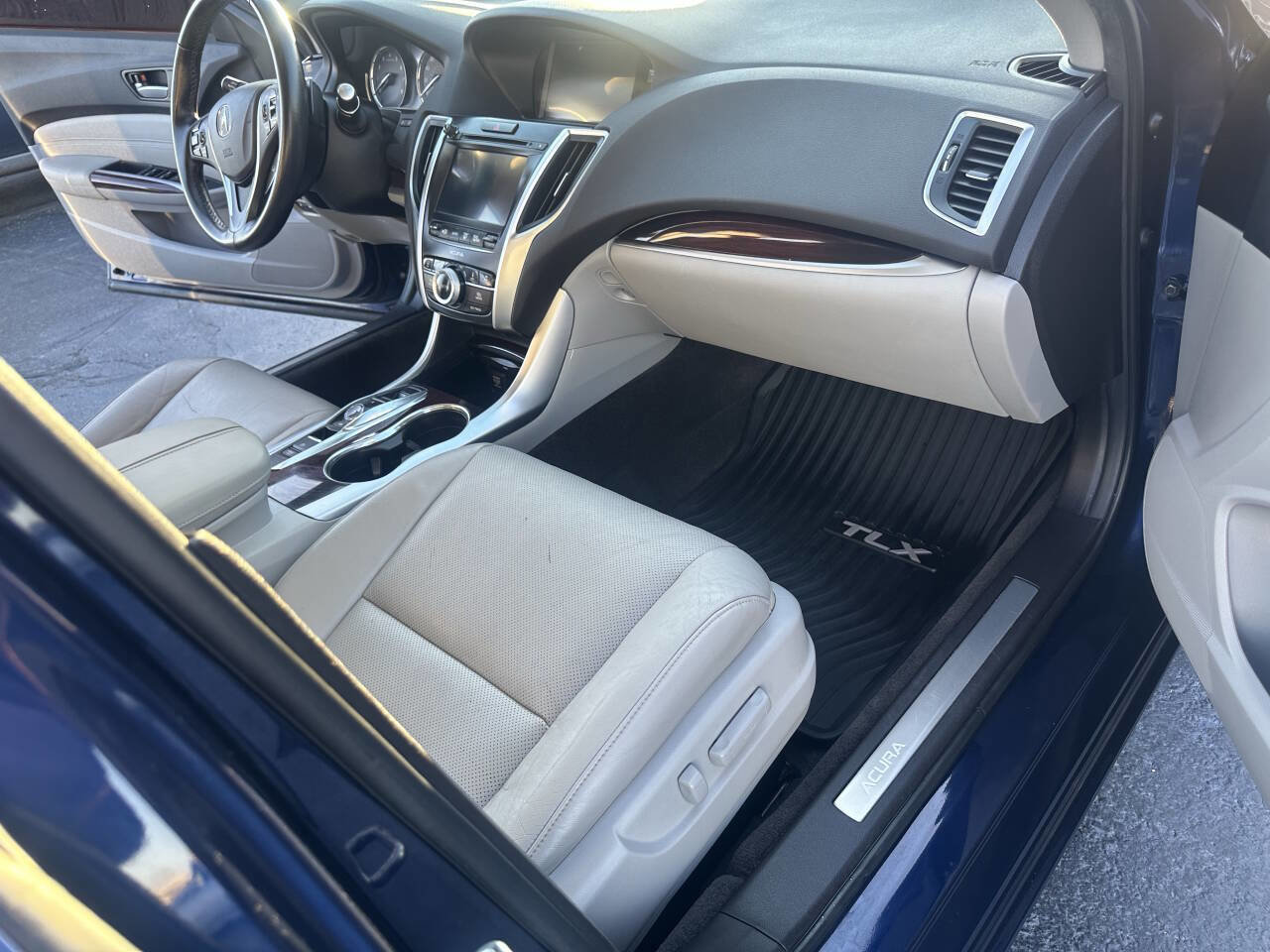 Used 2016 Acura TLX V6 w/ Technology Package image 17