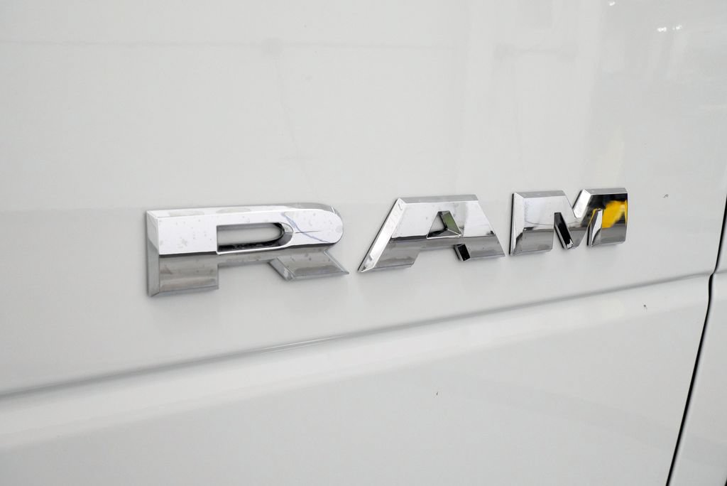 Used 2024 RAM 2500 Big Horn AWD/4WD image 9