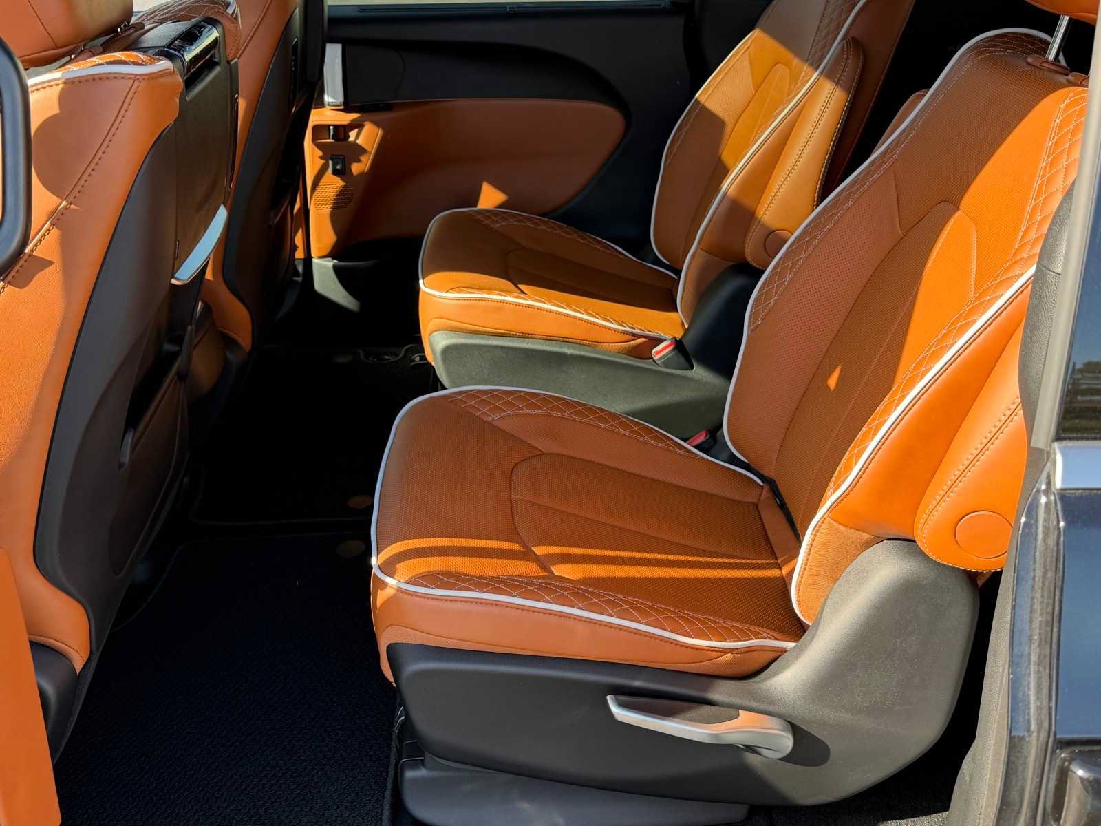 New 2026 Chrysler Pacifica Pinnacle AWD/4WD image 25