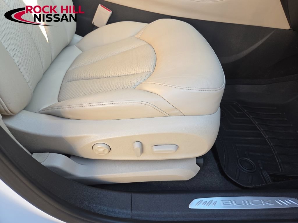 Used 2017 Buick Envision Essence FWD image 37