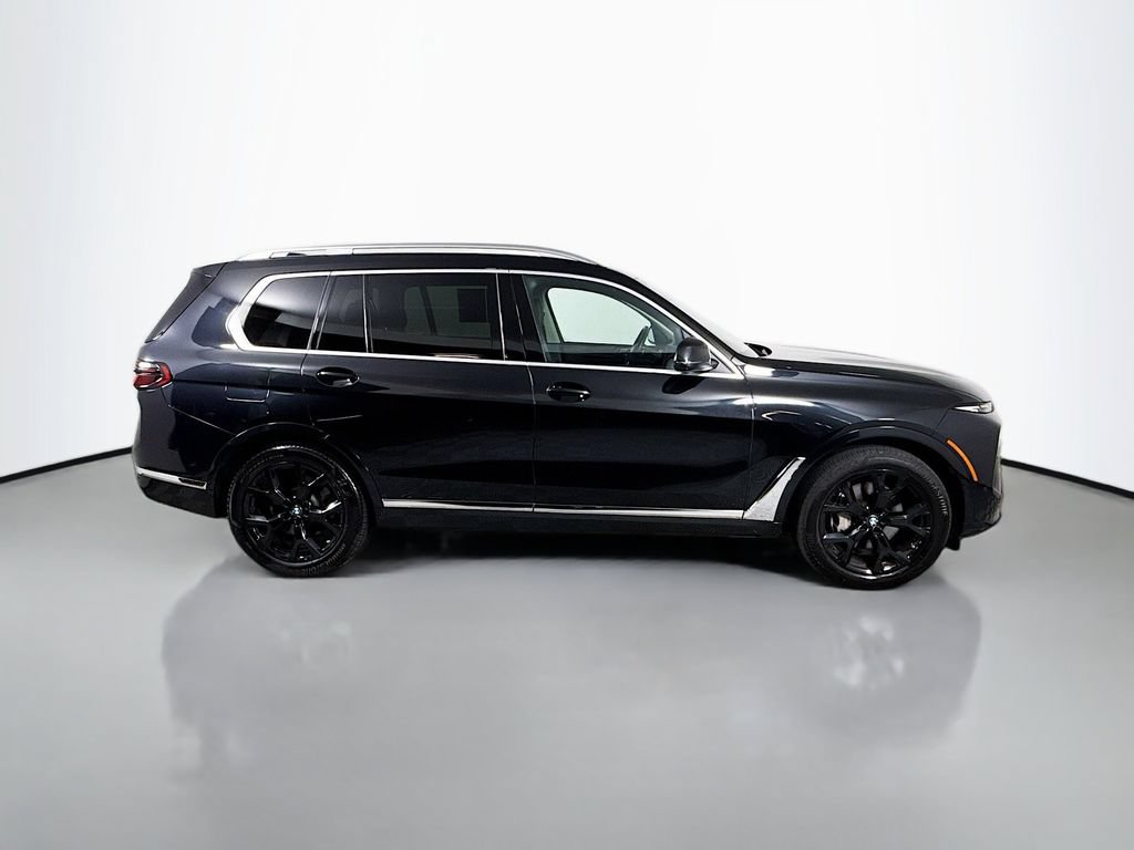 Used 2024 BMW X7 xDrive40i w/ Premium Package AWD/4WD image 4