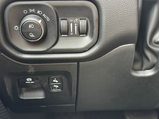 New 2026 RAM 1500 4x4 Crew Cab image 22
