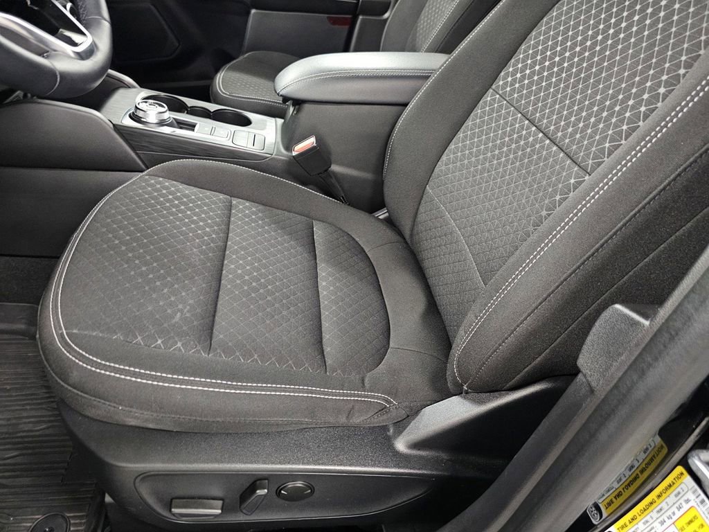 Used 2024 Ford Escape Active AWD/4WD image 13