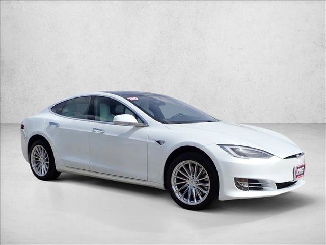 Used 2020 Tesla Model S Long Range Plus image 6