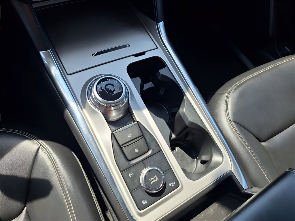 Used 2022 Ford Explorer XLT w/ Equipment Group 202A image 14