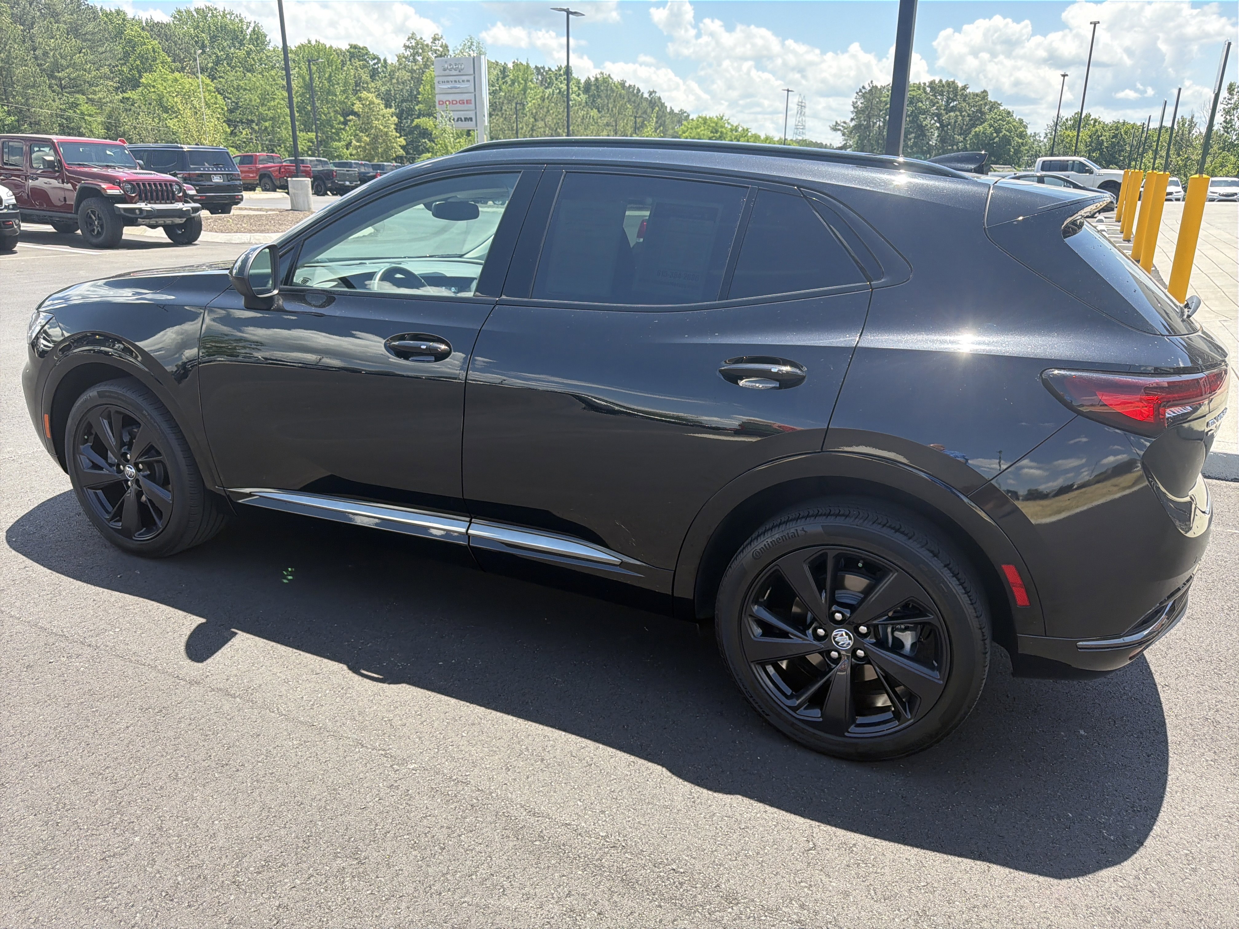 Used 2023 Buick Envision Essence w/ Sport Touring Package AWD/4WD image 20